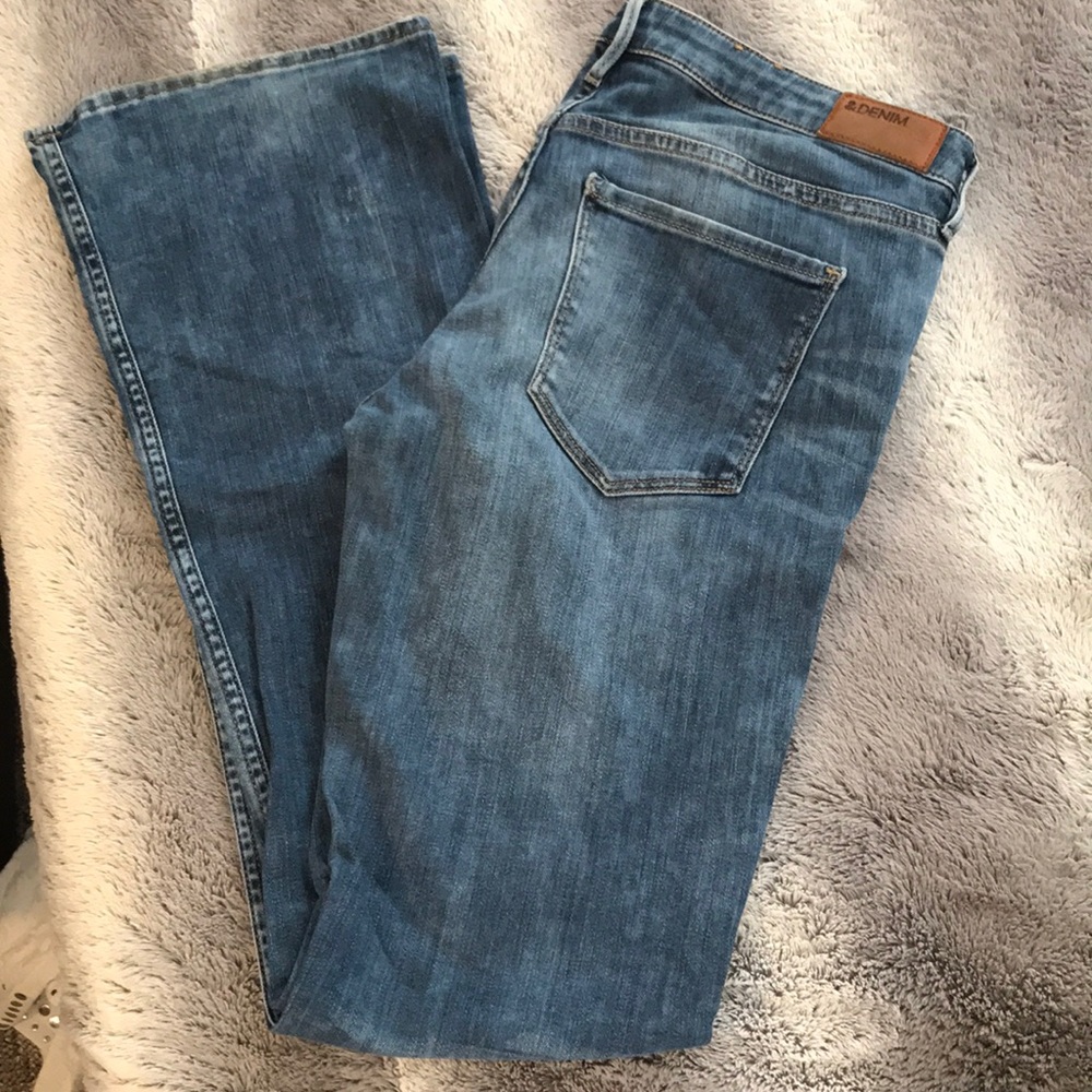 H&M faded blue bootcut jeans